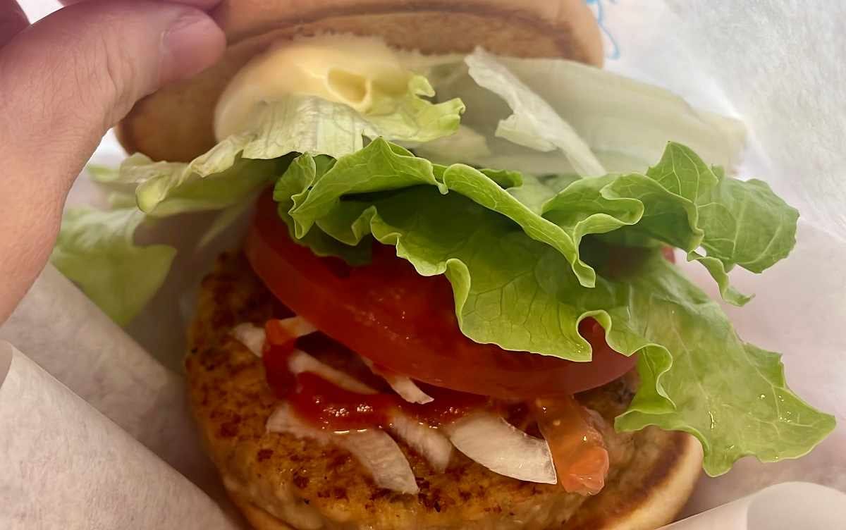 ジューシーなソイパティと新鮮野菜が◎
